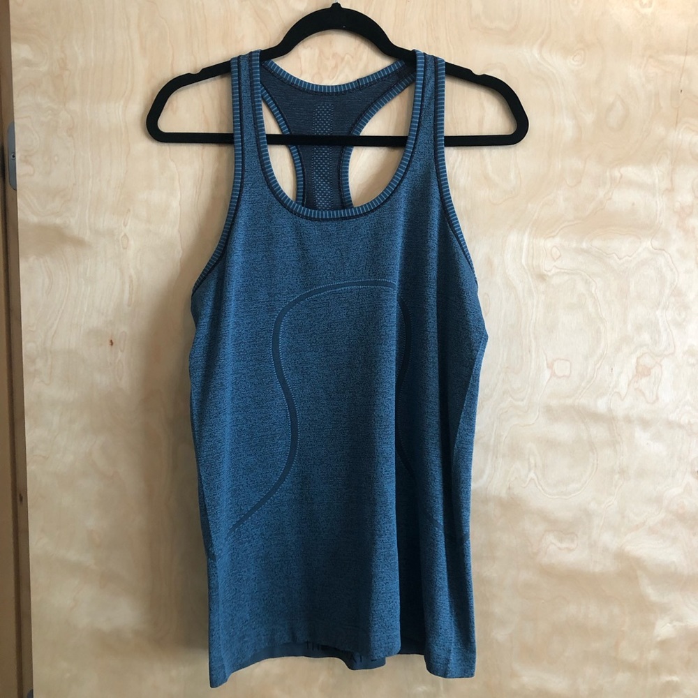 Barely worn Lululemon tank top